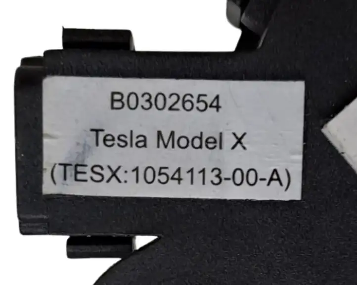 Tesla Model X (2015 - 2021) 105411300A Динамик парктроника (PDC) — фото 6