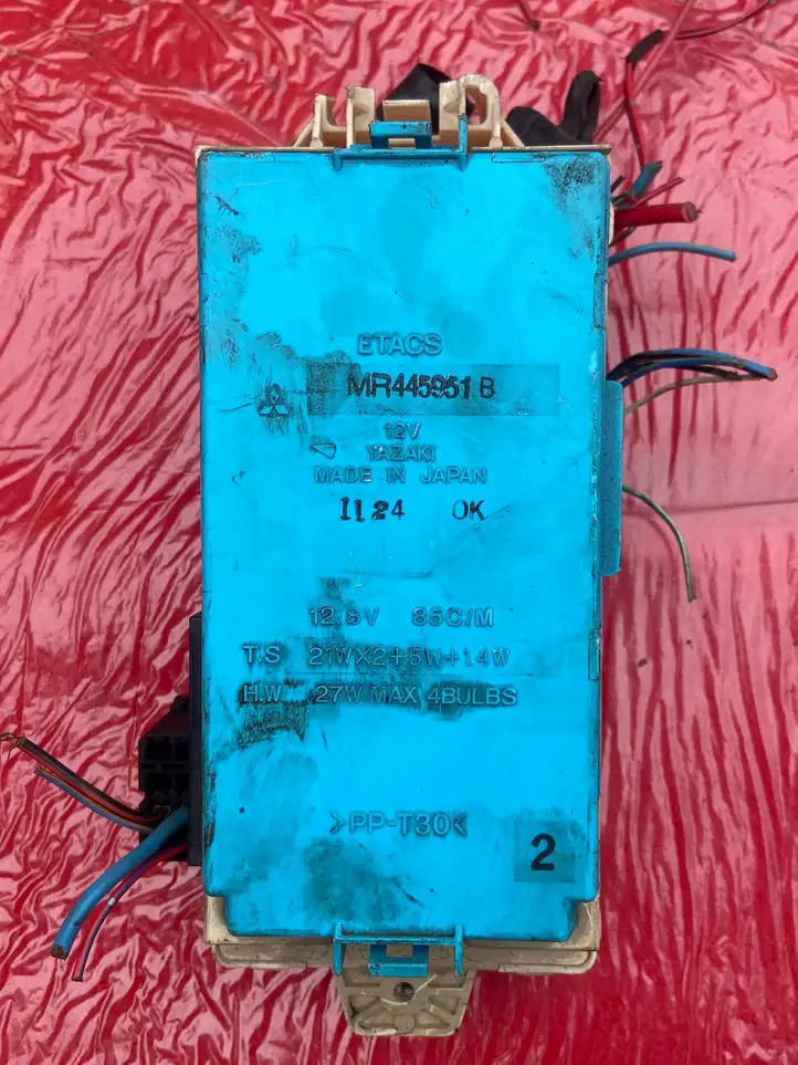 Mitsubishi Pajero Pinin (1998 - 2006)  MR445951B Ящик предохранителей (комплект)