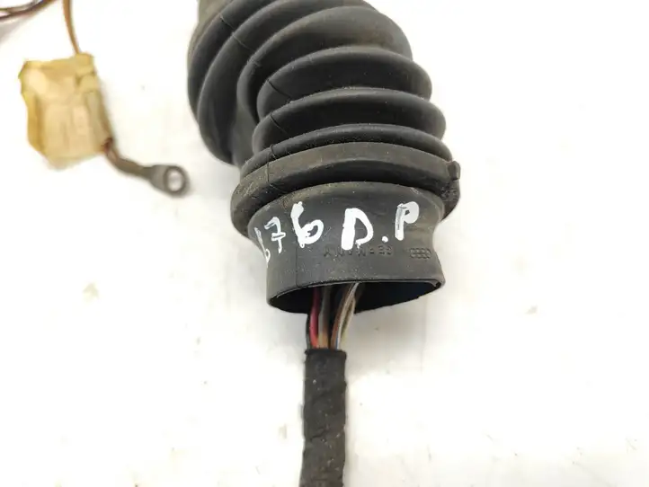 Volkswagen Transporter-Caravelle (1990 - 2003)  7D0971120AJ Проводка передних дверей