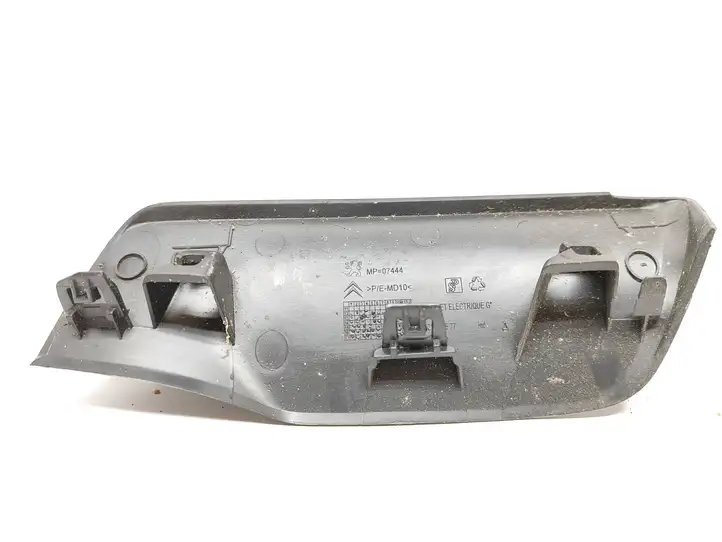 Peugeot 208 (2015 - 2019) 9804952577 Прочие детали салона — фото 2