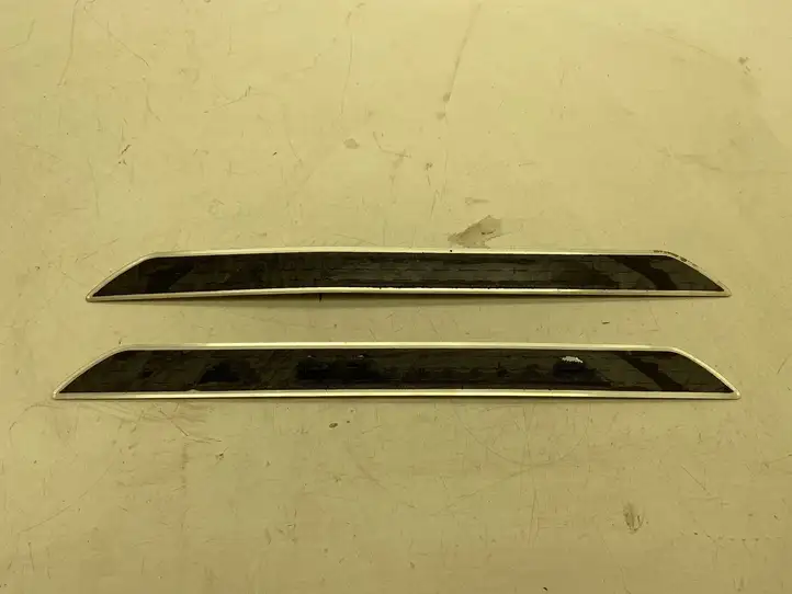 Volkswagen Golf VII (2013 - 2019) Накладка порога — фото 3