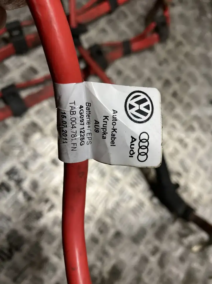 Audi A6 C7 (2011 - 2014) 4G0971225G Плюсовой провод аккумулятора — фото 2