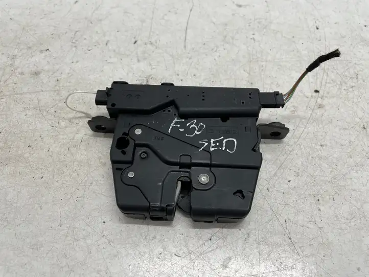 BMW 3 F30 F35 F31 (2012 - 2018) 7224692 Замок крышки багажника — фото 1