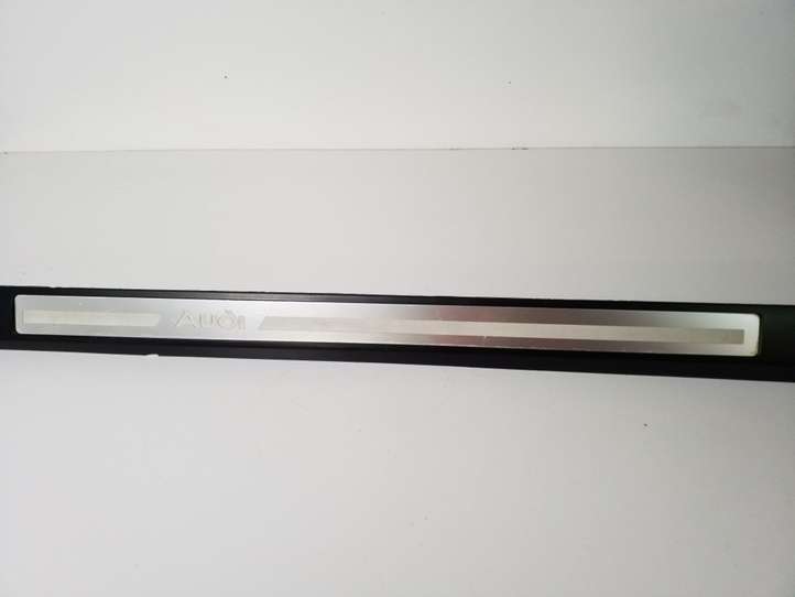 Audi A8 (2005 - 2007)  4E0853985B Отделка переднего порога (внутренняя)