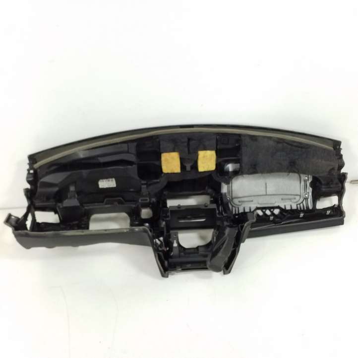 Mercedes-Benz E C207 W207 (2009 - 2017)  A2076800187 Панель