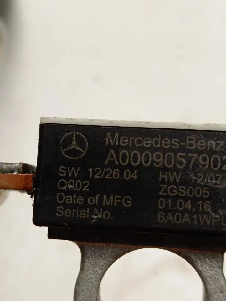 Mercedes-Benz S C217 (2015 - 2020) A0009057902 Минусовой провод аккумулятора — фото 3