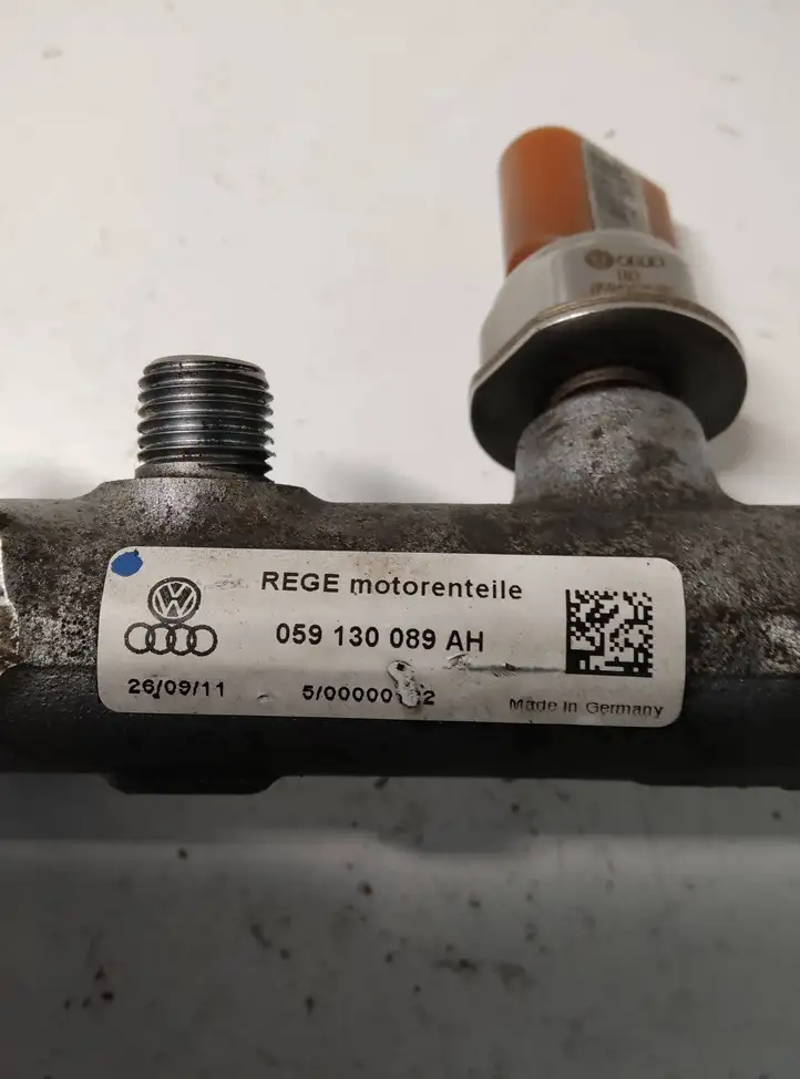 Audi A4 S4 B8 8K (2007 - 2011) 059130089AH Магистральная топливная трубка — фото 2