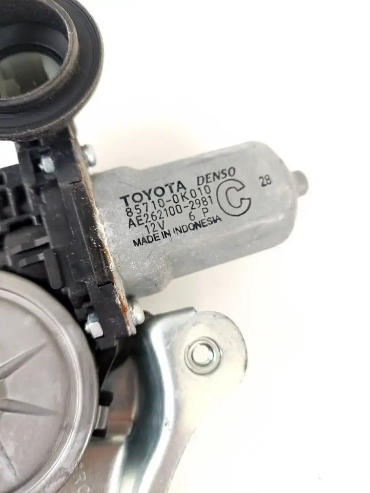 Toyota Hilux (AN10, AN20, AN30) (2008 - 2011) 857100K010 Стеклоподъемник передней двери — фото 2