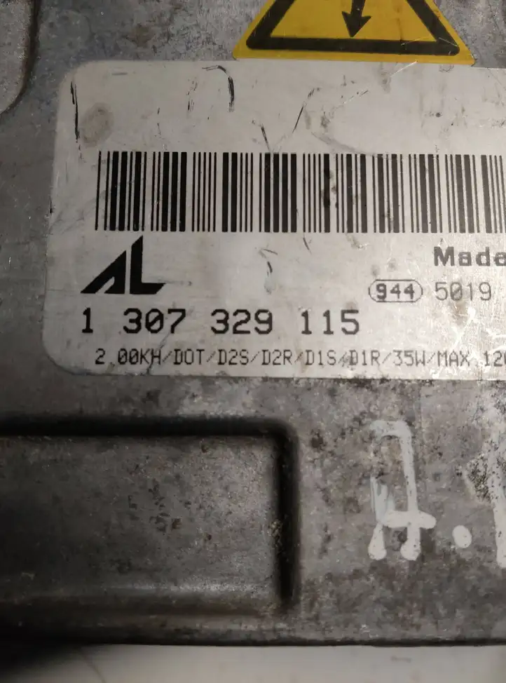 Audi A4 S4 B7 8E 8H (2004 - 2009) 1307329115 Блок розжига ксенона — фото 2