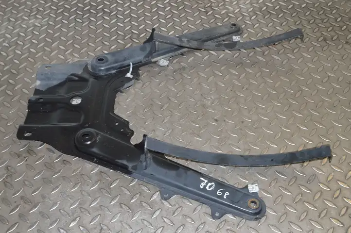 Porsche 911 991 (2011 - 2019) 99150423302 Кронштейн топливного бака — фото 1