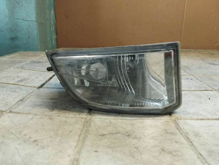 Toyota RAV 4 (XA20) (2000 - 2005)   Передняя противотуманная фара