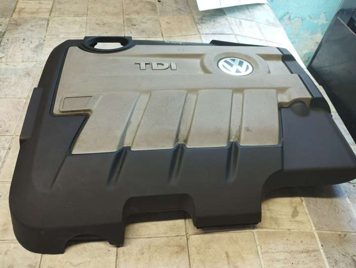 Volkswagen PASSAT B6 (2005 - 2010)  03L103925 Крышка двигателя (отделка)