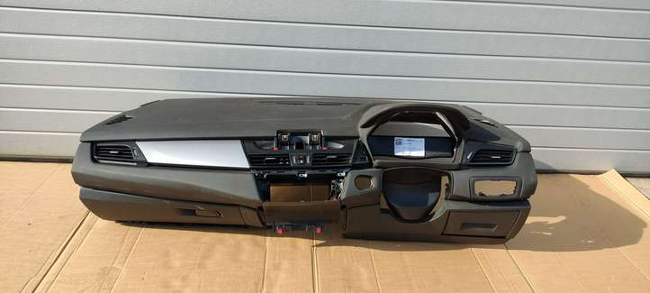 BMW 2 F45 (2014 - 2021)  9378912 Панель