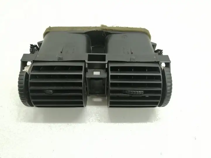 Opel Astra G (1998 - 2004) 90560344 Центральный воздушный дефлектор — фото 1
