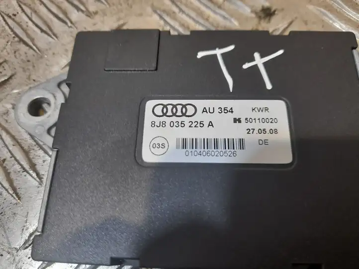 Audi TT TTS Mk2 (2006 - 2010) 8J8035225A Усилитель антенны — фото 1