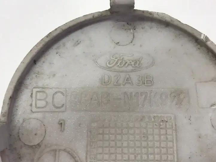 Ford Focus (1998 - 2004) 98ABN17K922 Заглушка буксировочной петли бампера — фото 3