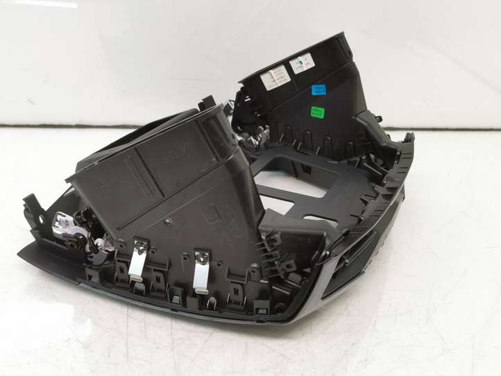 Ford Focus (2011 - 2015)  BM51A014L20AF Отделка радио/ навигации