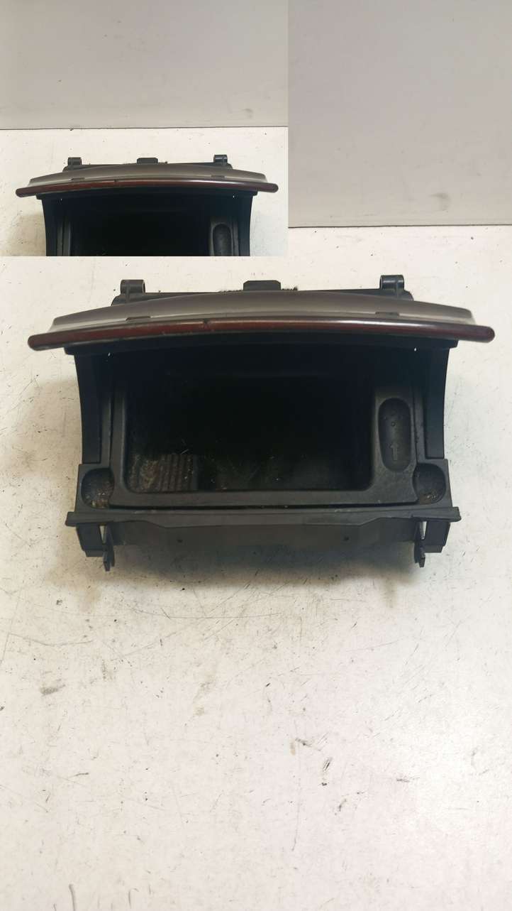 Mercedes-Benz C W203 (2000 - 2007)  A2036800852 Пепельница