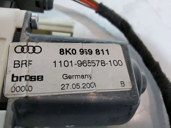 Audi A4 S4 B8 8K (2007 - 2011) 8K0959811 Стеклоподъемник задней двери — фото 3