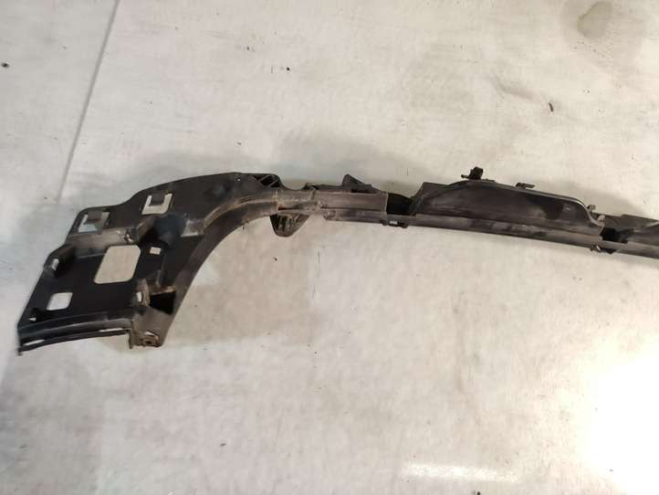 BMW 5 F10 F11 (2009 - 2016)  7207109  Держатель заднего бампера (кронштейн)