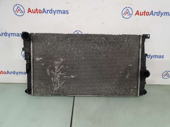 BMW 3 F30 F35 F31 (2012 - 2018)  17117618807 Радиатор охлаждающей жидкости