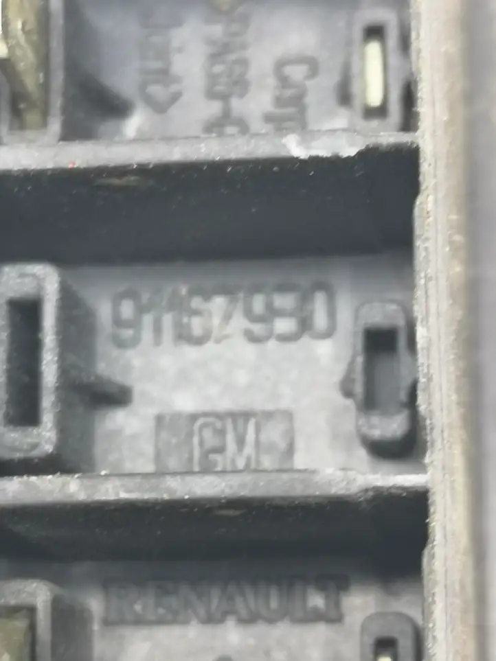 Renault Trafic II (X83) (2002 - 2014) 8200139745 Контакт двери — фото 1