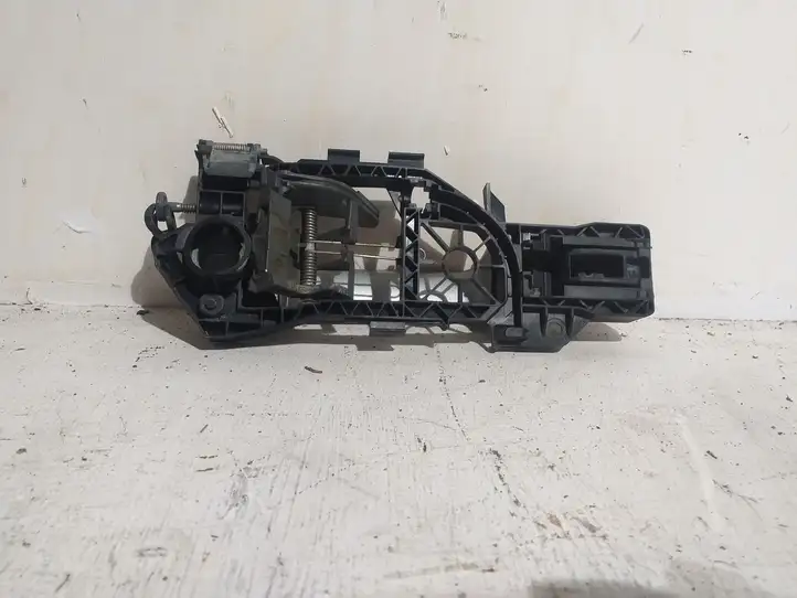 Volkswagen PASSAT B6 (2005 - 2010) 3C00837885J Наружная ручка двери — фото 2
