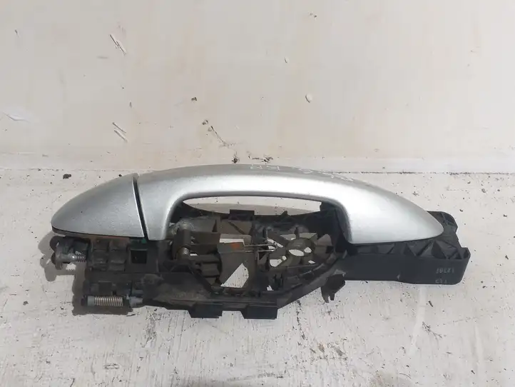 Volkswagen PASSAT B6 (2005 - 2010) 3C00837885J Наружная ручка двери — фото 3