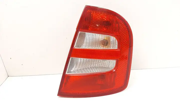 Skoda Fabia Mk1 (6Y) (1999 - 2007) 6Y6945112 Задний фонарь в кузове — фото 1