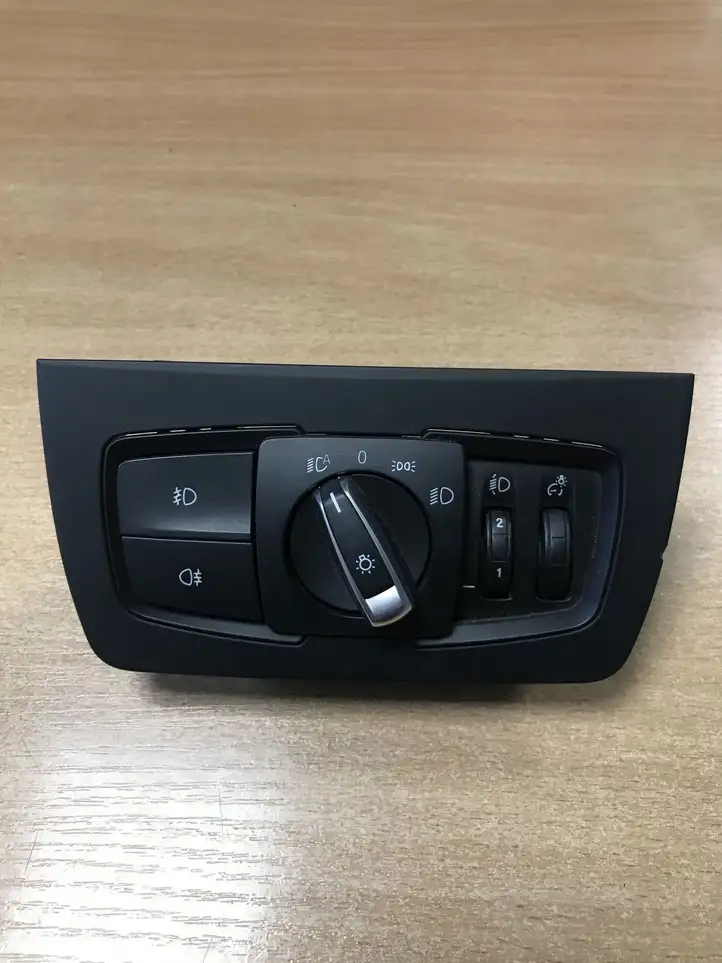 BMW 3 F30 F35 F31 (2012 - 2018) 9265305 Включатель фонарей — фото 1