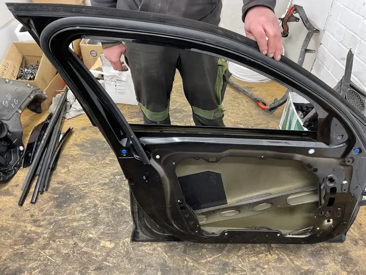 BMW 3 G20 G21 (2019 - ) Дверь — фото 2