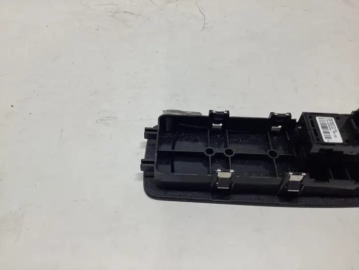 BMW 4 F32 F33 (2013 - 2017) 9208107 Блок кнопок стеклоподъемников — фото 3