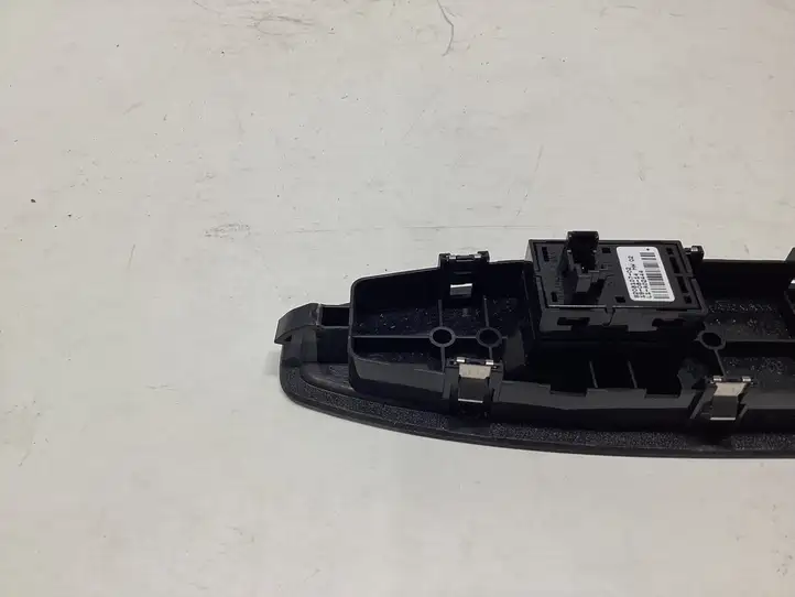 BMW 4 F32 F33 (2013 - 2017) 9208107 Блок кнопок стеклоподъемников — фото 5