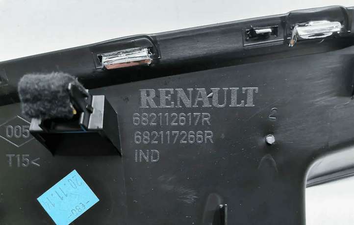 Renault ZOE (2012 - )  682112617R Отделка внутренней панели