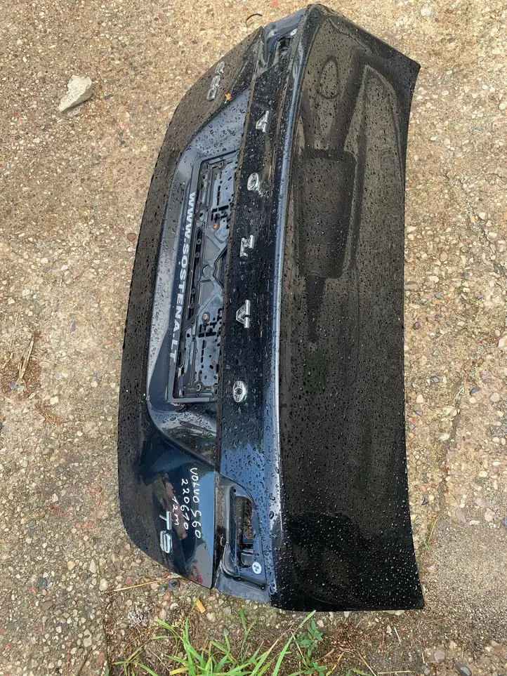 Volvo S60 (2010 - 2013) Крышка багажника — фото 3