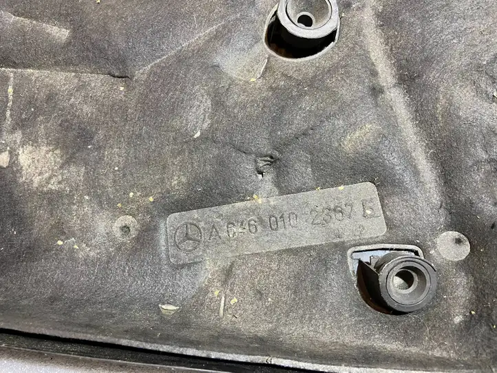 Mercedes-Benz C W203 (2000 - 2007) A6460102367 Крышка двигателя декоративная — фото 4
