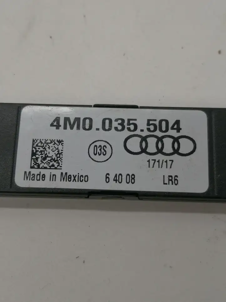 Porsche Macan (95B) (2014 - 2018) 4M0035504 Усилитель антенны — фото 2