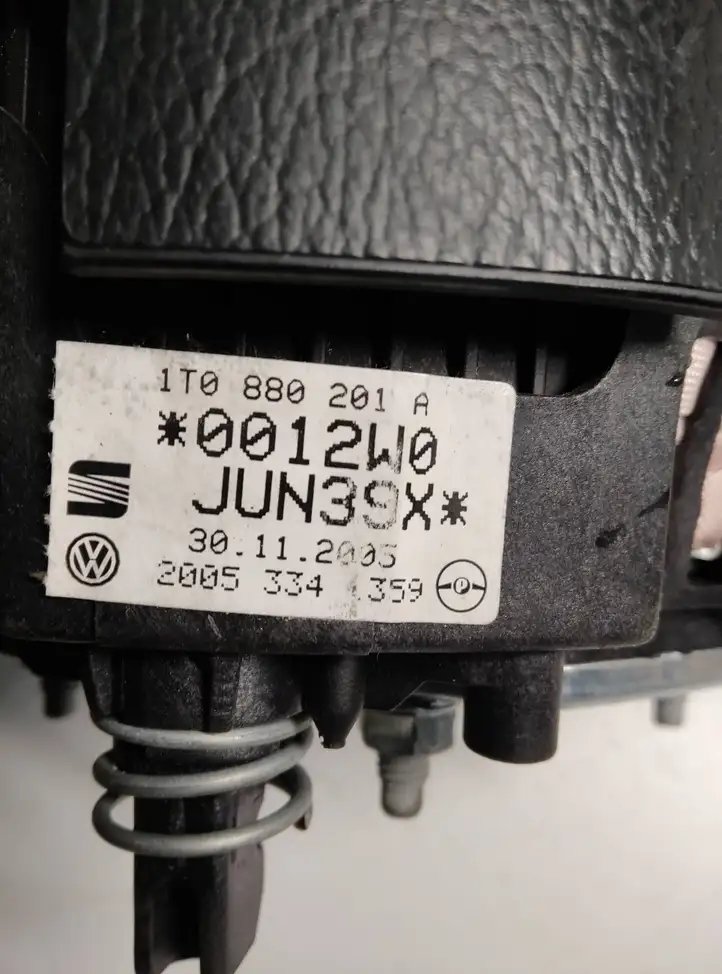 Volkswagen Fox (2005 - 2009) 1T0880201A Подушка безопасности руля — фото 2