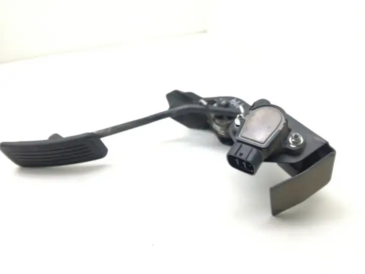 Toyota Corolla Verso AR10 (2004 - 2009) 8928152021 Педаль акселератора — фото 3