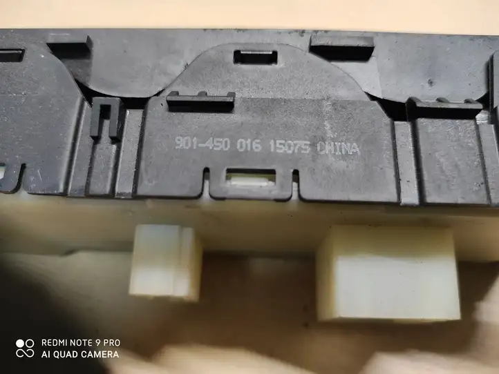 Chrysler 200 (2011 - 2014) 90145001615075 Кнопка стеклоподъемников — фото 3