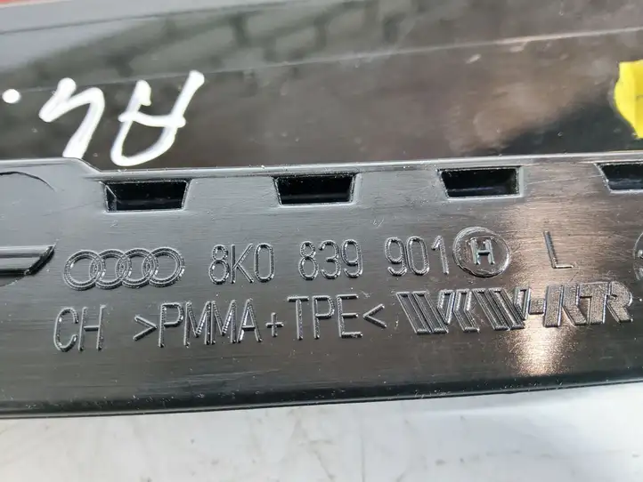 Audi A4 S4 B8 8K (2007 - 2011) 8K0839901L Накладка стекла задней двери — фото 3