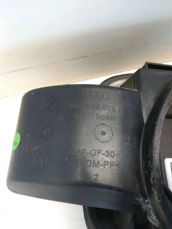 Audi A4 S4 B8 8K (2007 - 2011) 8K0809999A Крышка топливного бака — фото 5