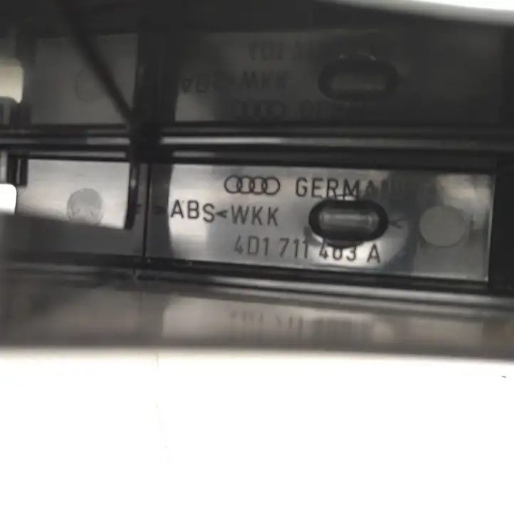 Audi A8 S8 D2 4D (1999 - 2002) Прочие детали салона — фото 3