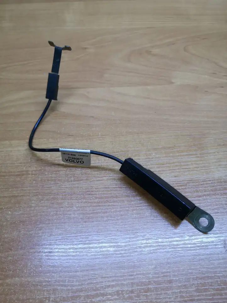 Volvo S60 (2010 - 2013) 31260877 Усилитель антенны — фото 1