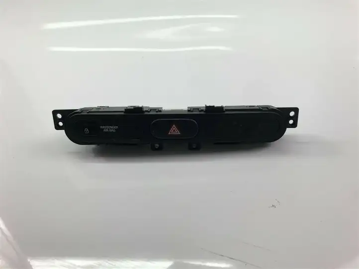 Kia Carens II 299128768 Включатель аварийных фонарей — фото 1