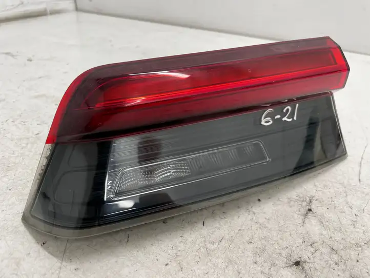 BMW 3 G20 G21 (2019 - ) H7795584107 Задний фонарь в крышке багажника — фото 2