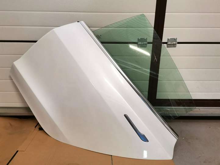 Tesla Model 3 (2017 - 2023)  1081441-EC-C Задняя дверь