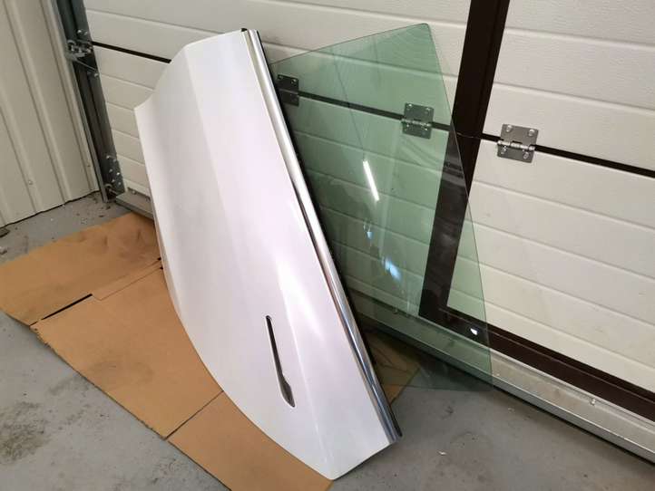 Tesla Model 3 (2017 - 2023)  1081441-EC-C Задняя дверь