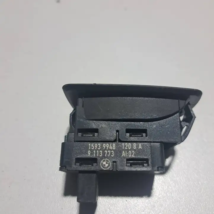 BMW X3 E83 (2003 - 2010) 9113773 Кнопка стеклоподъемников — фото 3