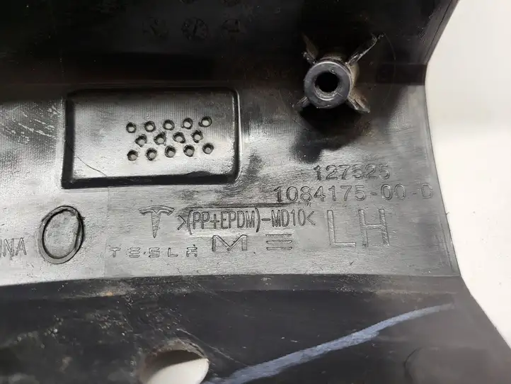 Tesla Model 3 (2017 - 2023) 108417500D Кронштейн переднего бампера — фото 2